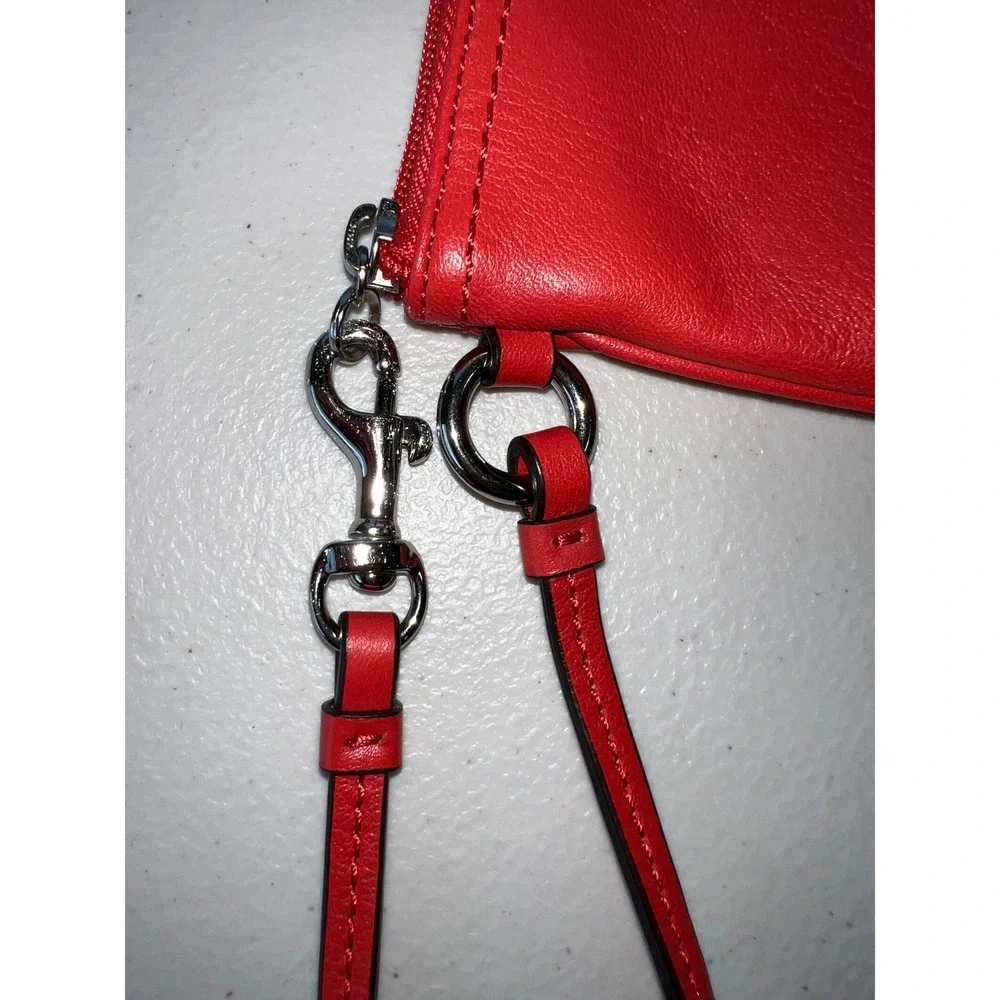 Coach Leather Zip‎ Wristlet Purse Bag
